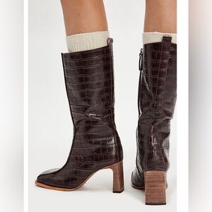 Vicenza by Free People Midi Square-Toe Boots -Size 8